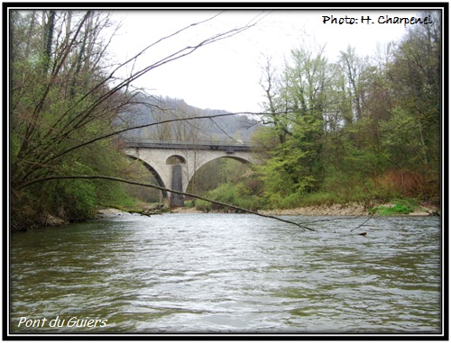 Un pont sur le Guiers